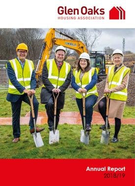 Glen Oaks Annual Report 2019 front cover with 4 staff members digging in field